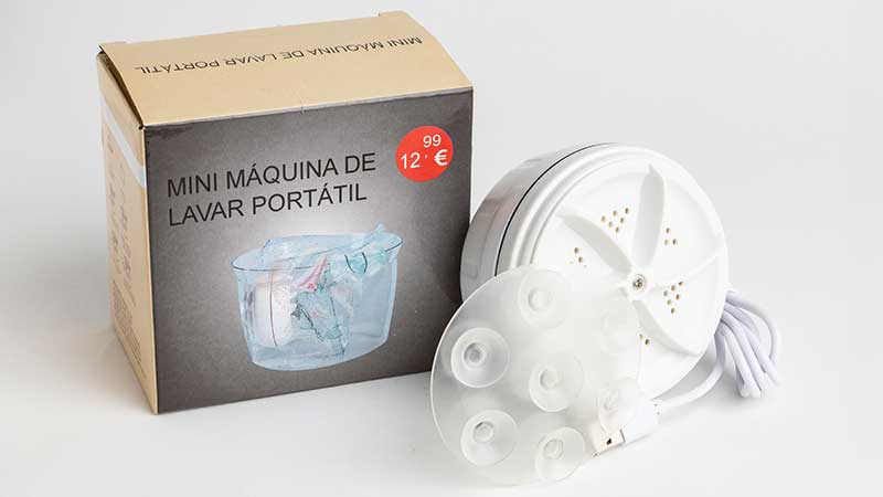 Mini máquina portátil de lavar roupa à venda no Continente